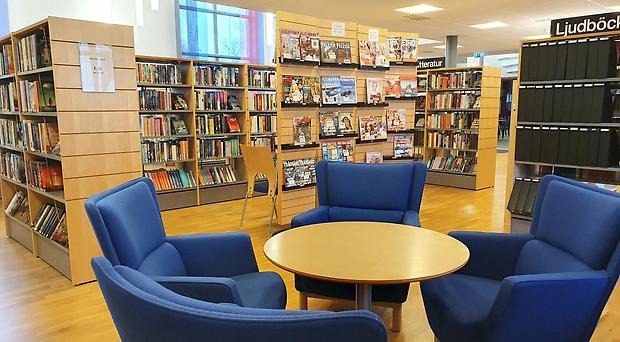 Kulturhuset i sommarsäsong.